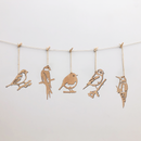 Décorations suspendues en bois