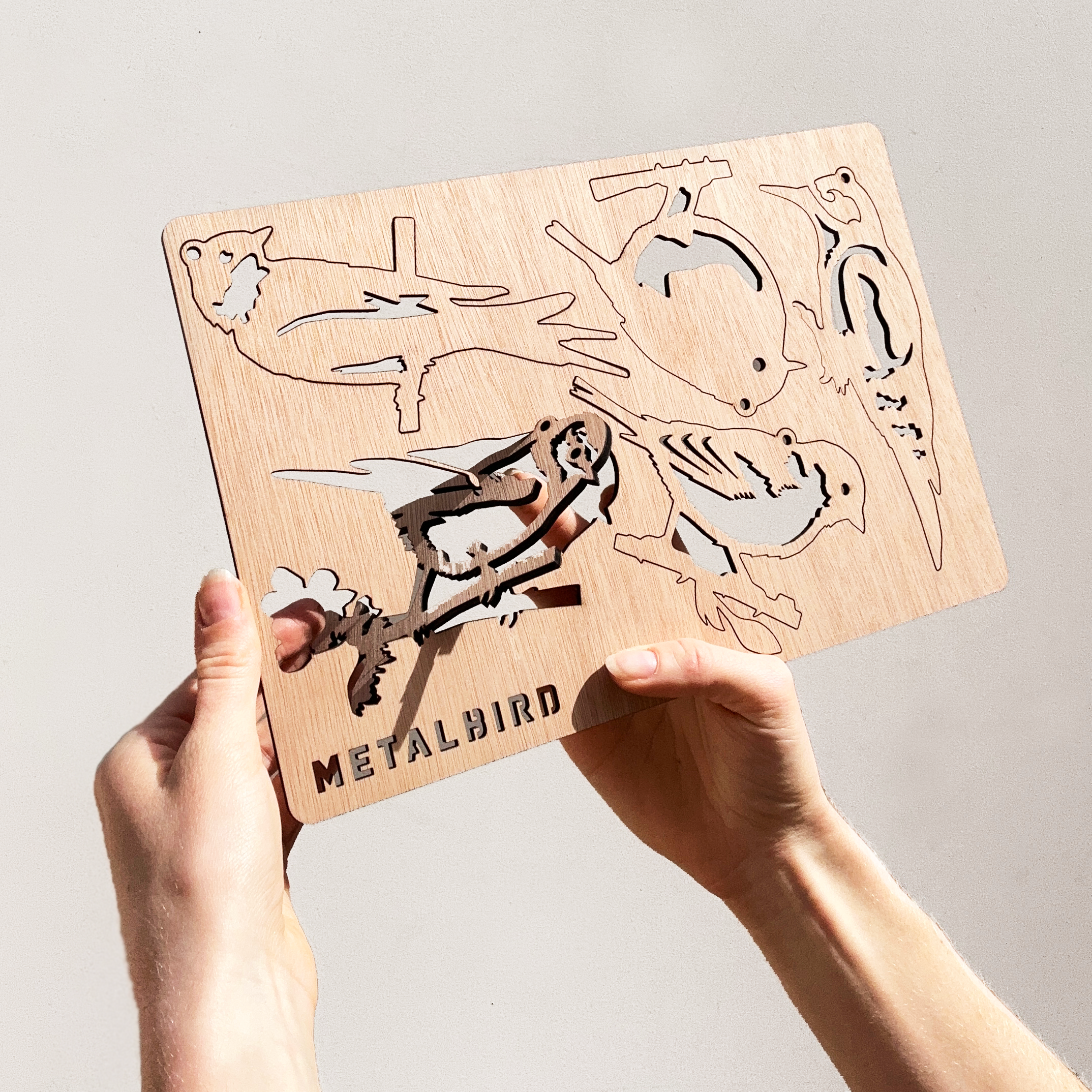 Décorations suspendues en bois