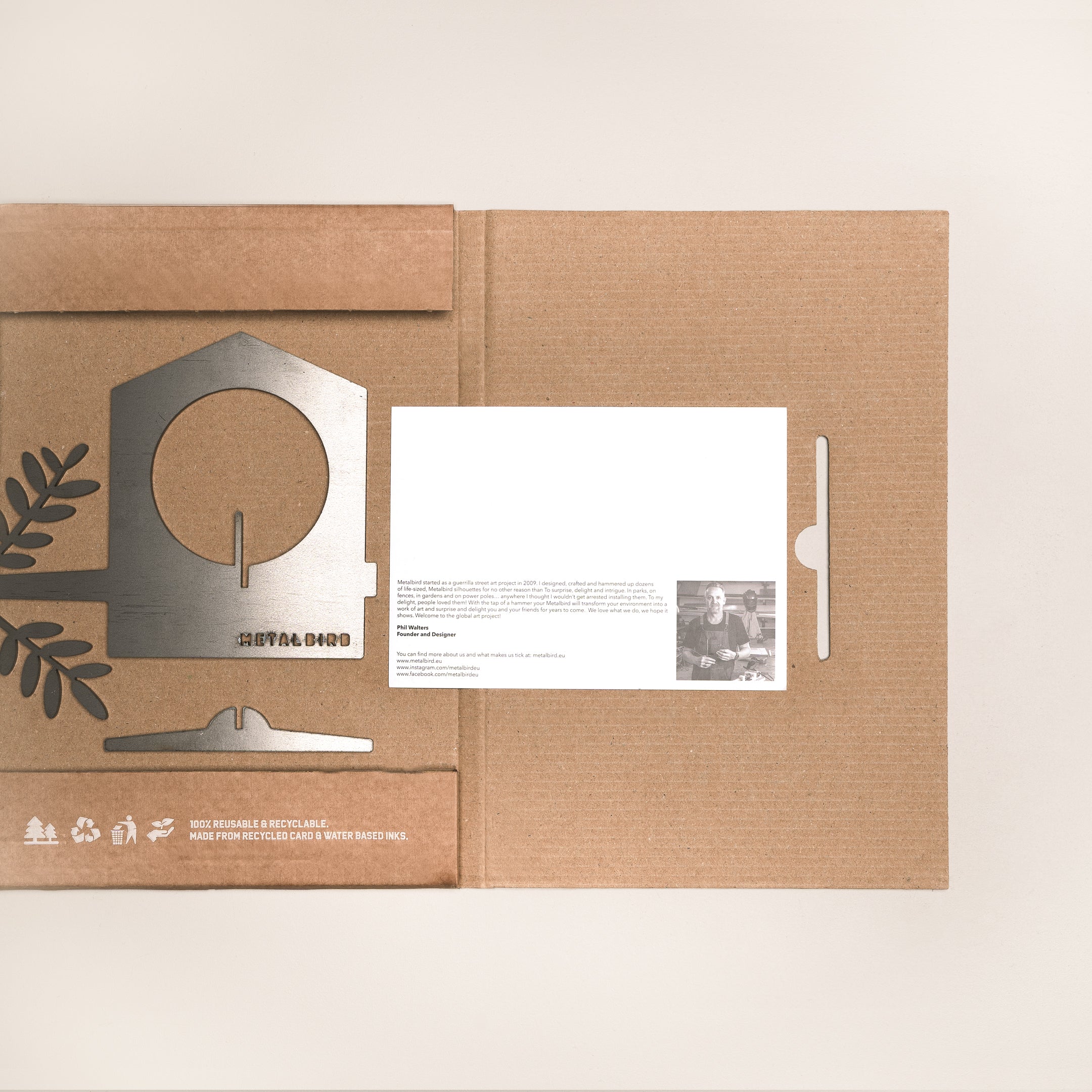 La Mangeoire À Oiseaux